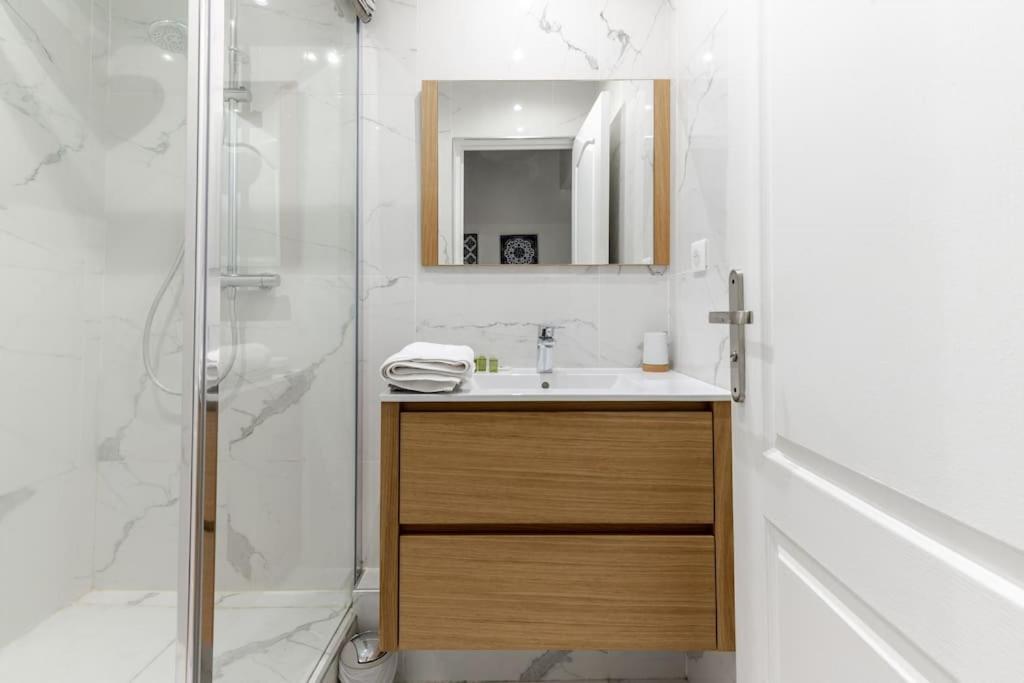 Grands Boulevards 22 : Appartement Cosy 1Br-4P Parijs Buitenkant foto