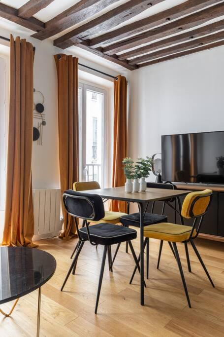 Grands Boulevards 22 : Appartement Cosy 1Br-4P Parijs Buitenkant foto